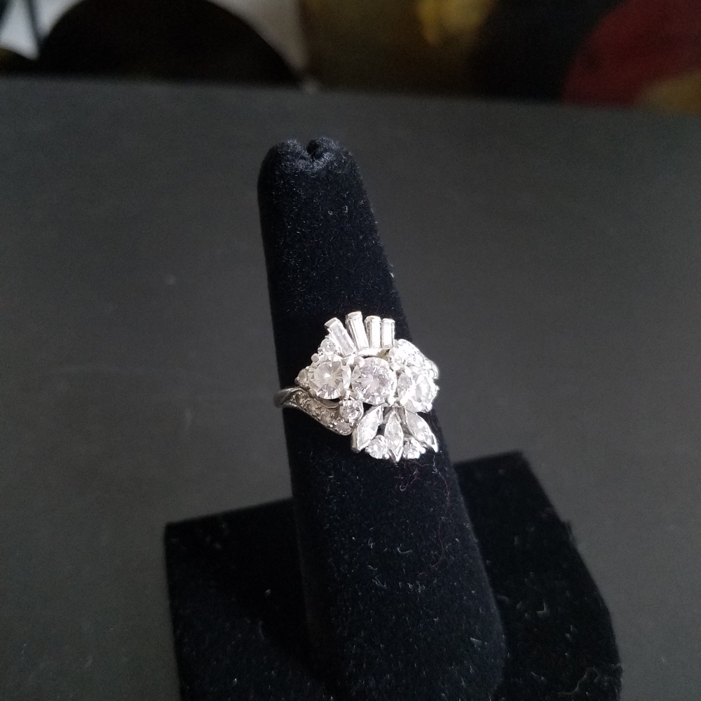 Vintage Platinum Diamond Engagement Ring - Picture 6 of 8